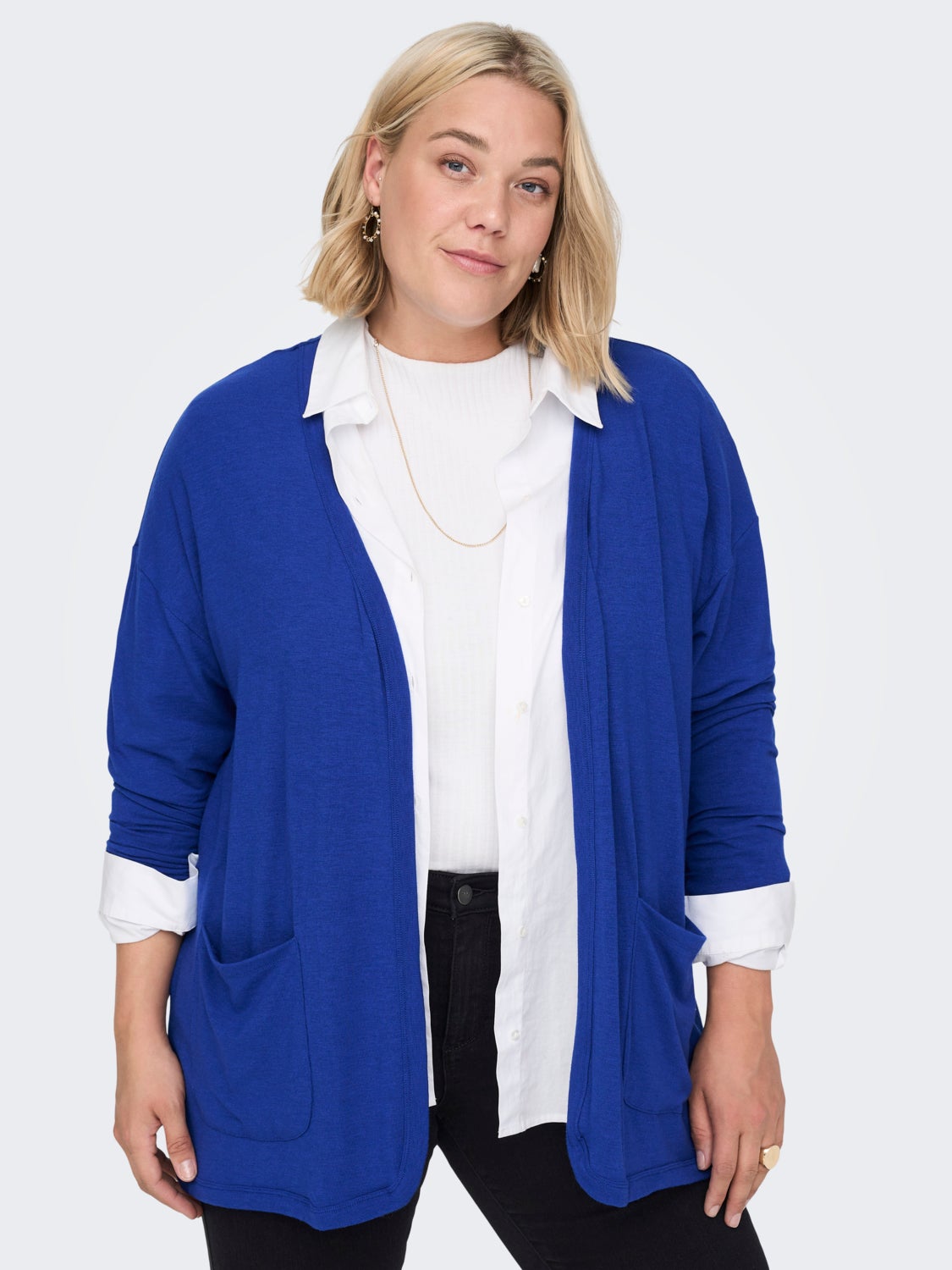 Curvy cardigan with pockets
