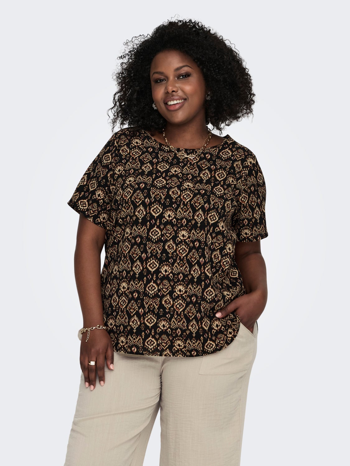 Curvy short sleeve Top
