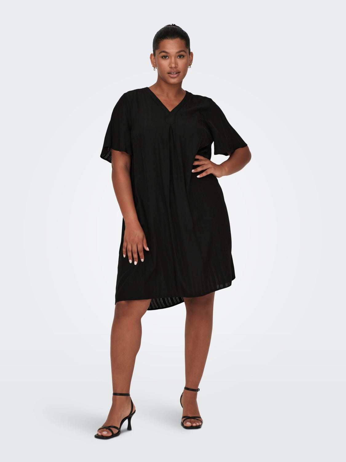 Curvy v-neck dress
