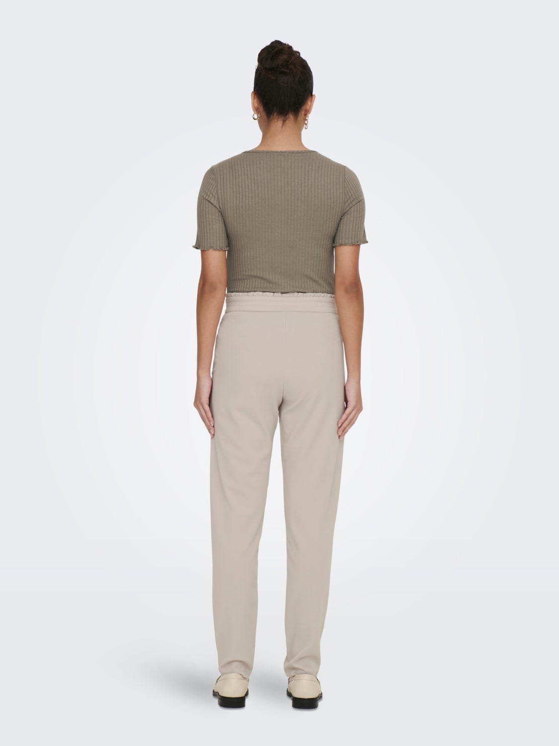 Pants with side pockets