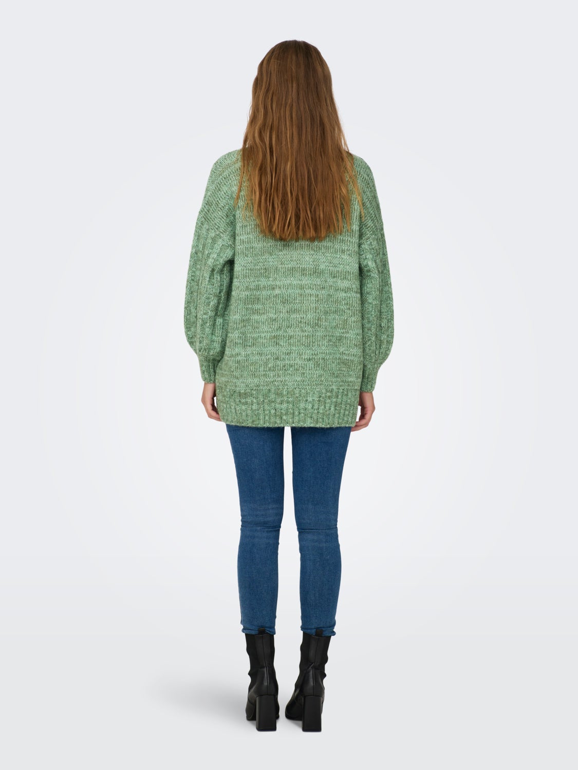 Oversize knitted pullover