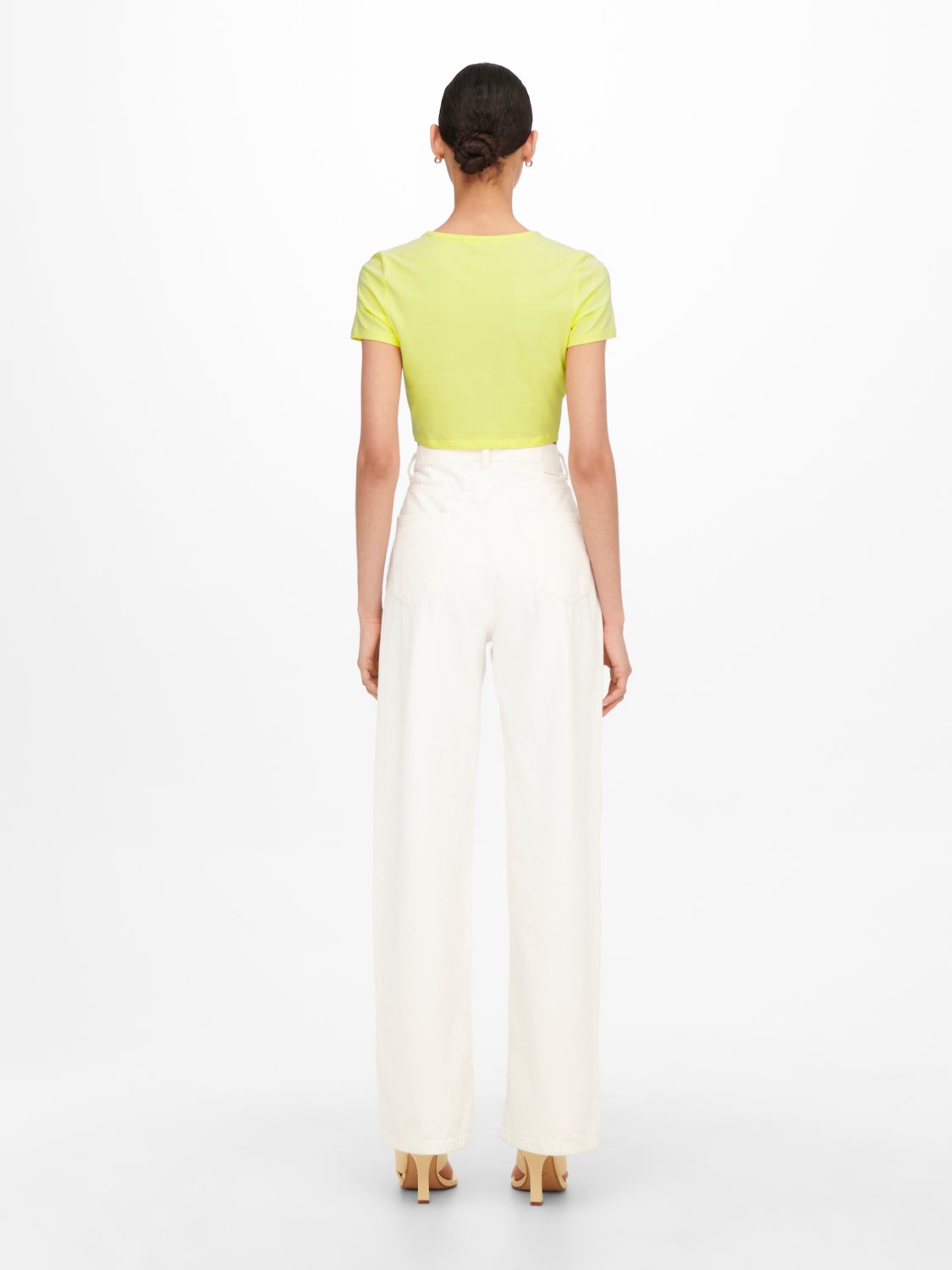 Cut out knot Short Sleeved Top