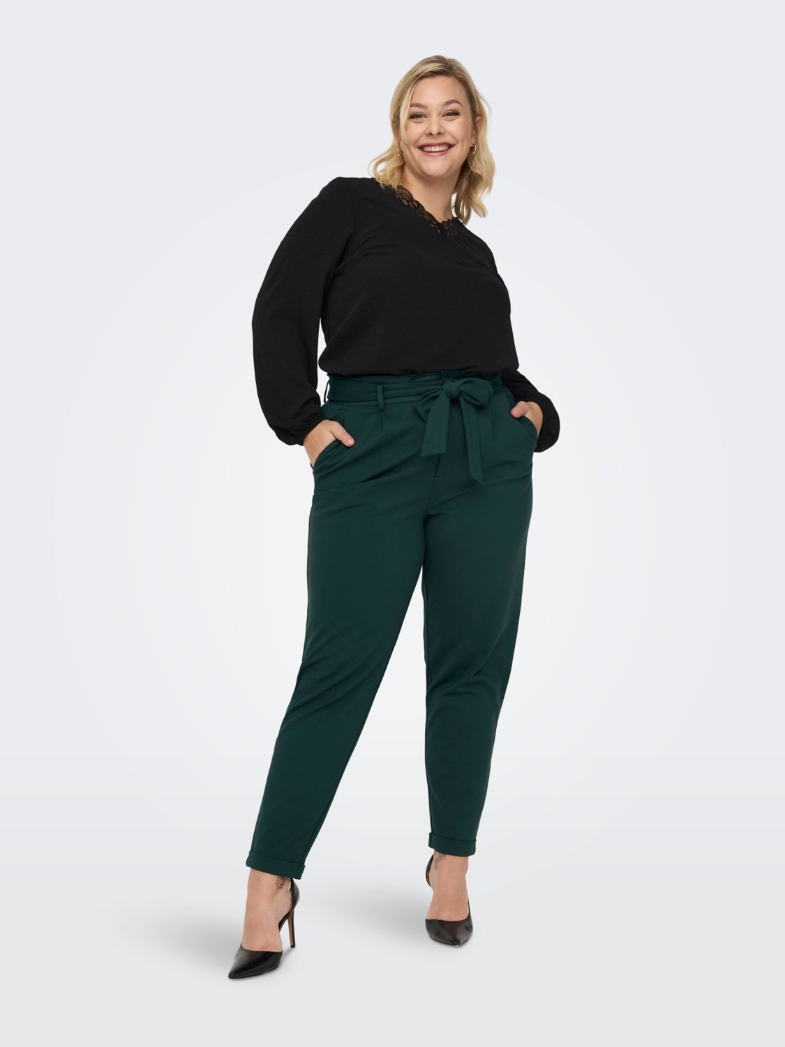 Curvy tie belt viscose pants