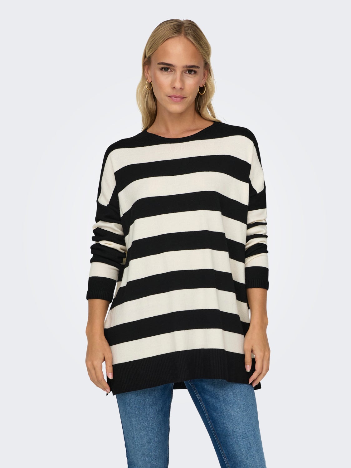 Knitted o-neck pullover