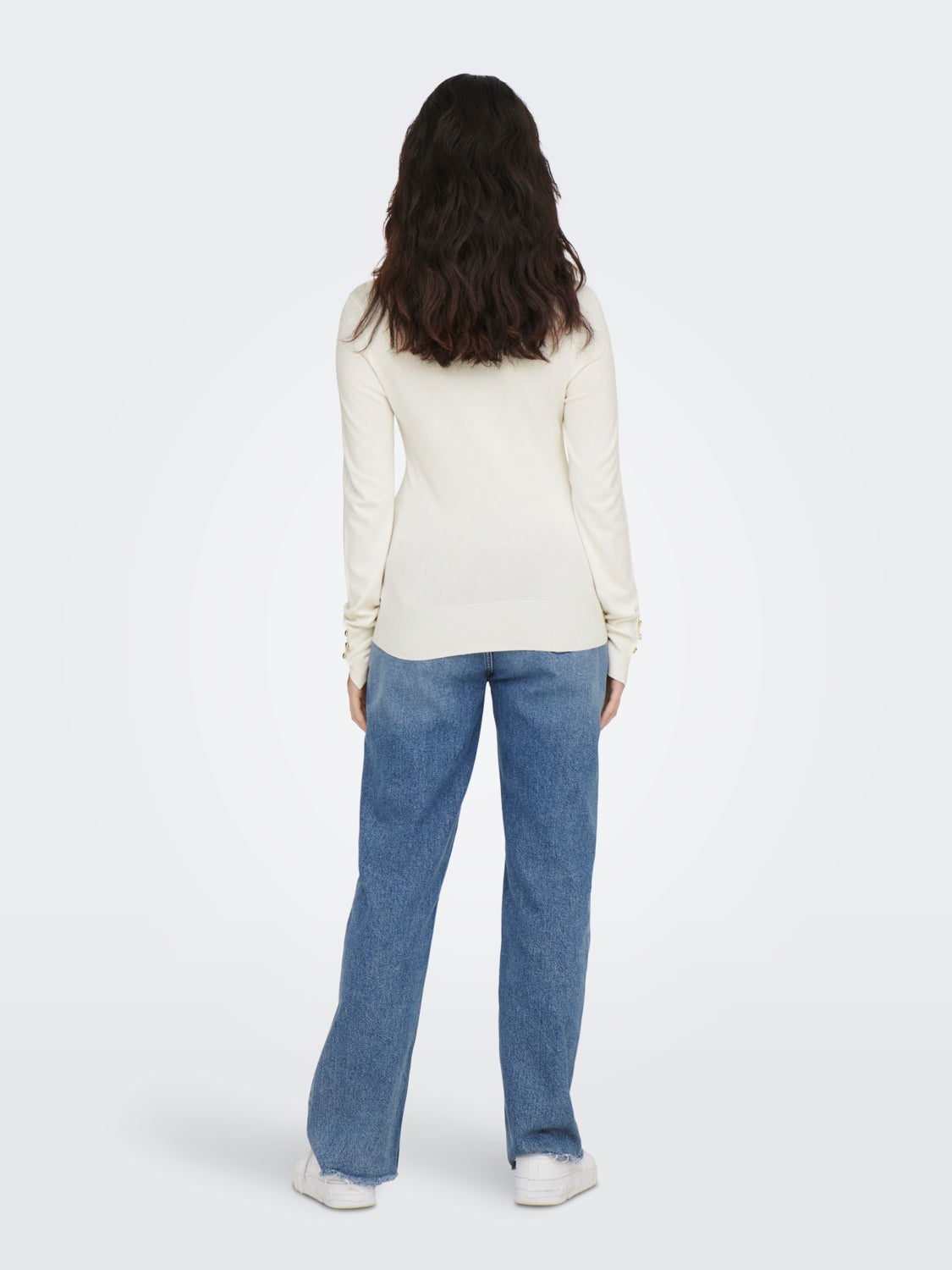 Solid color knitted pullover