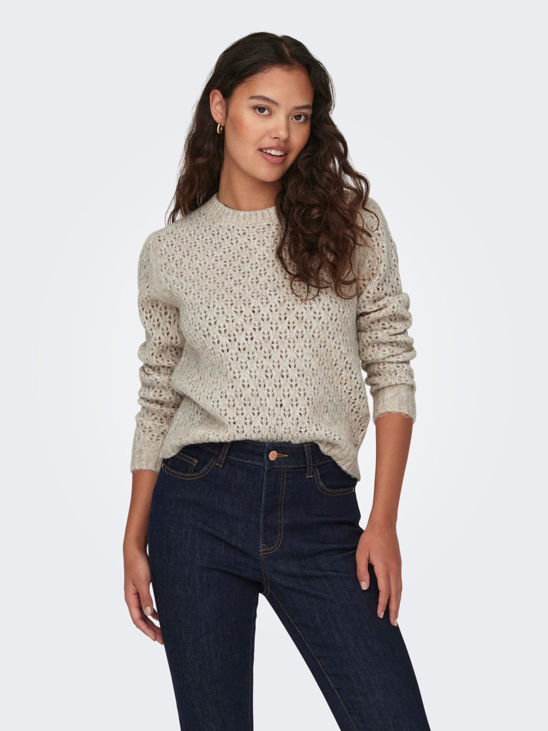 O-neck knit with lace
