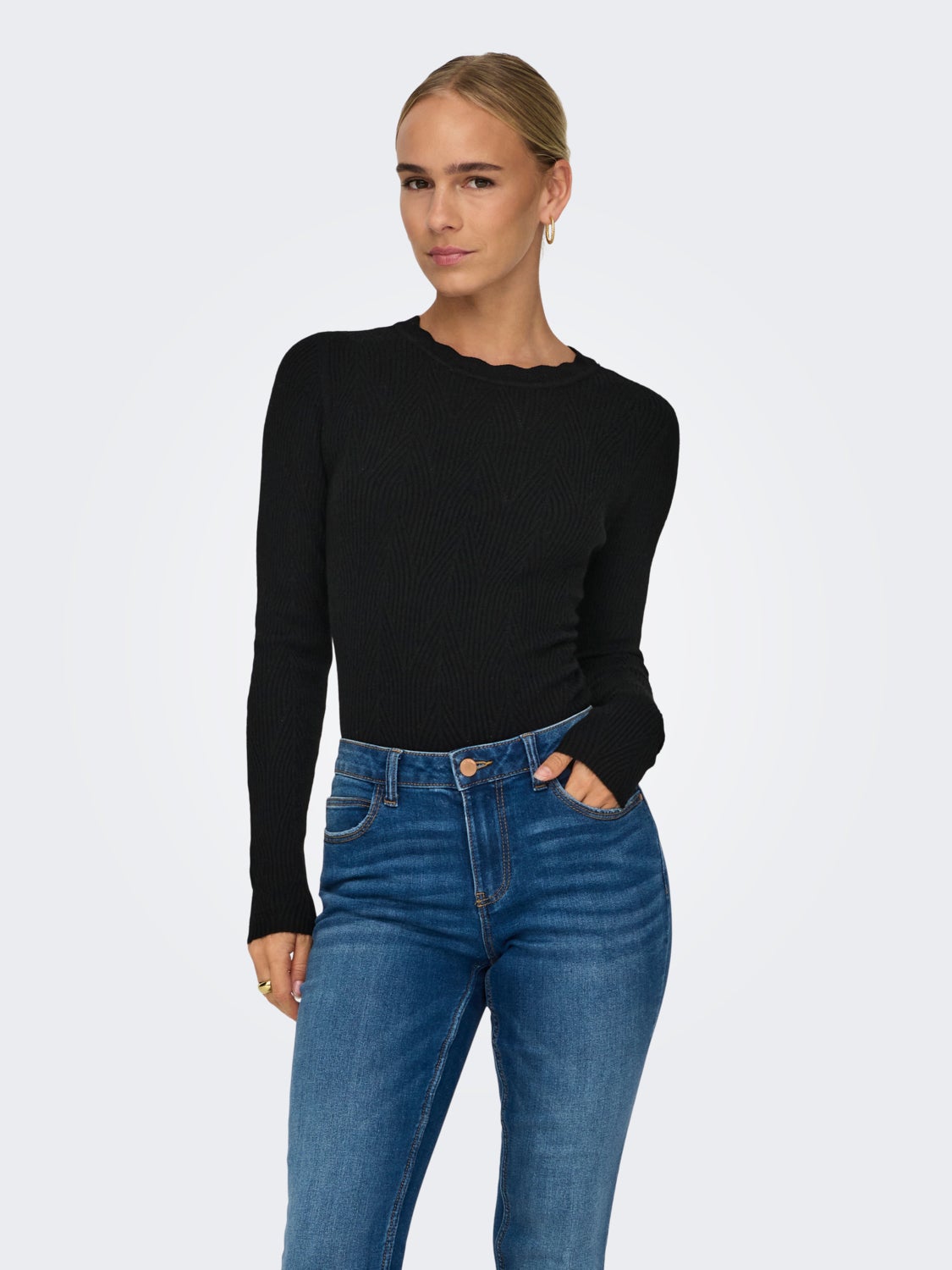 o-neck knitted pullover