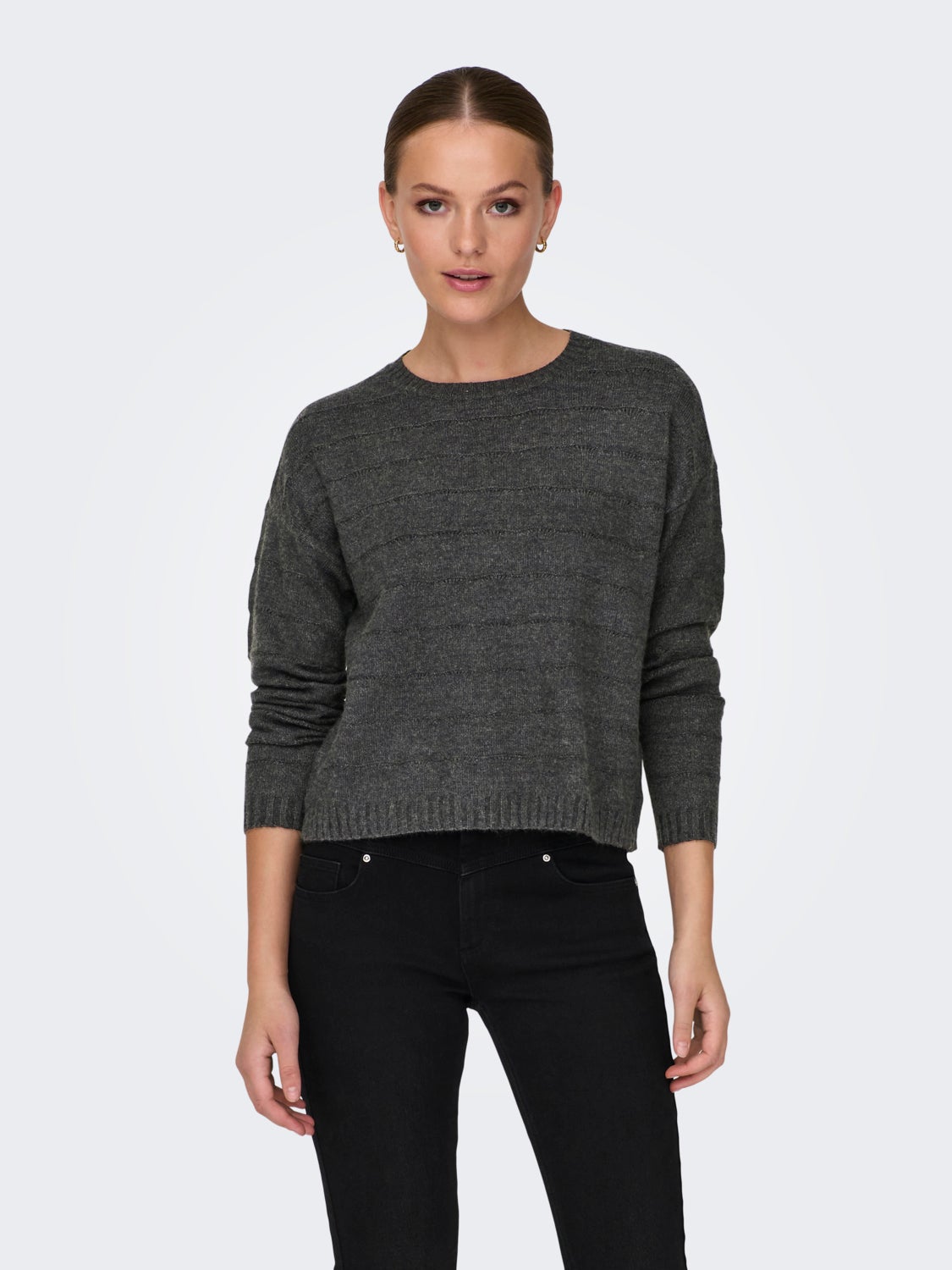 o-neck knit with long sleeves
