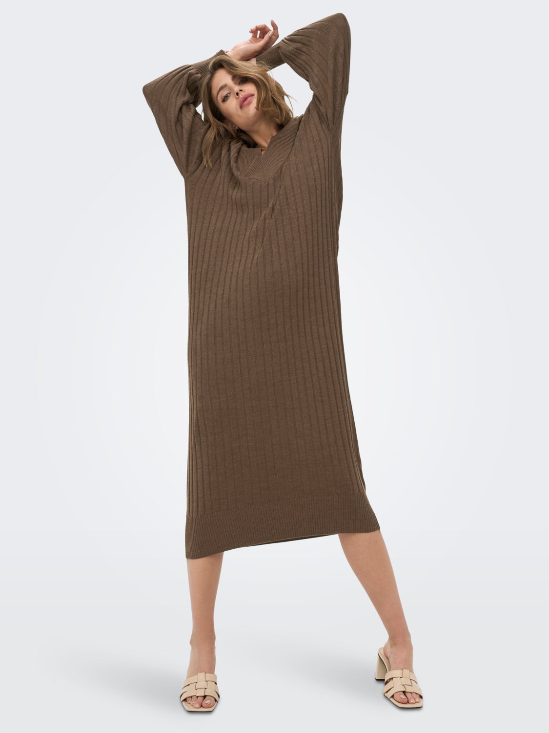 Tall v-neck Knitted Dress