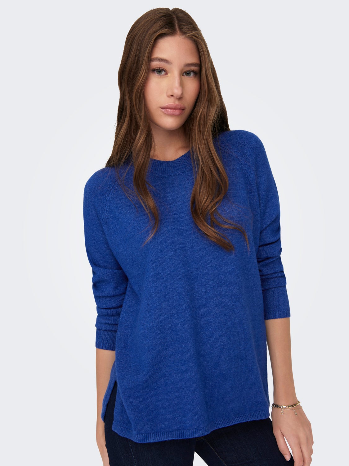 o-neck shirt with long sleeves