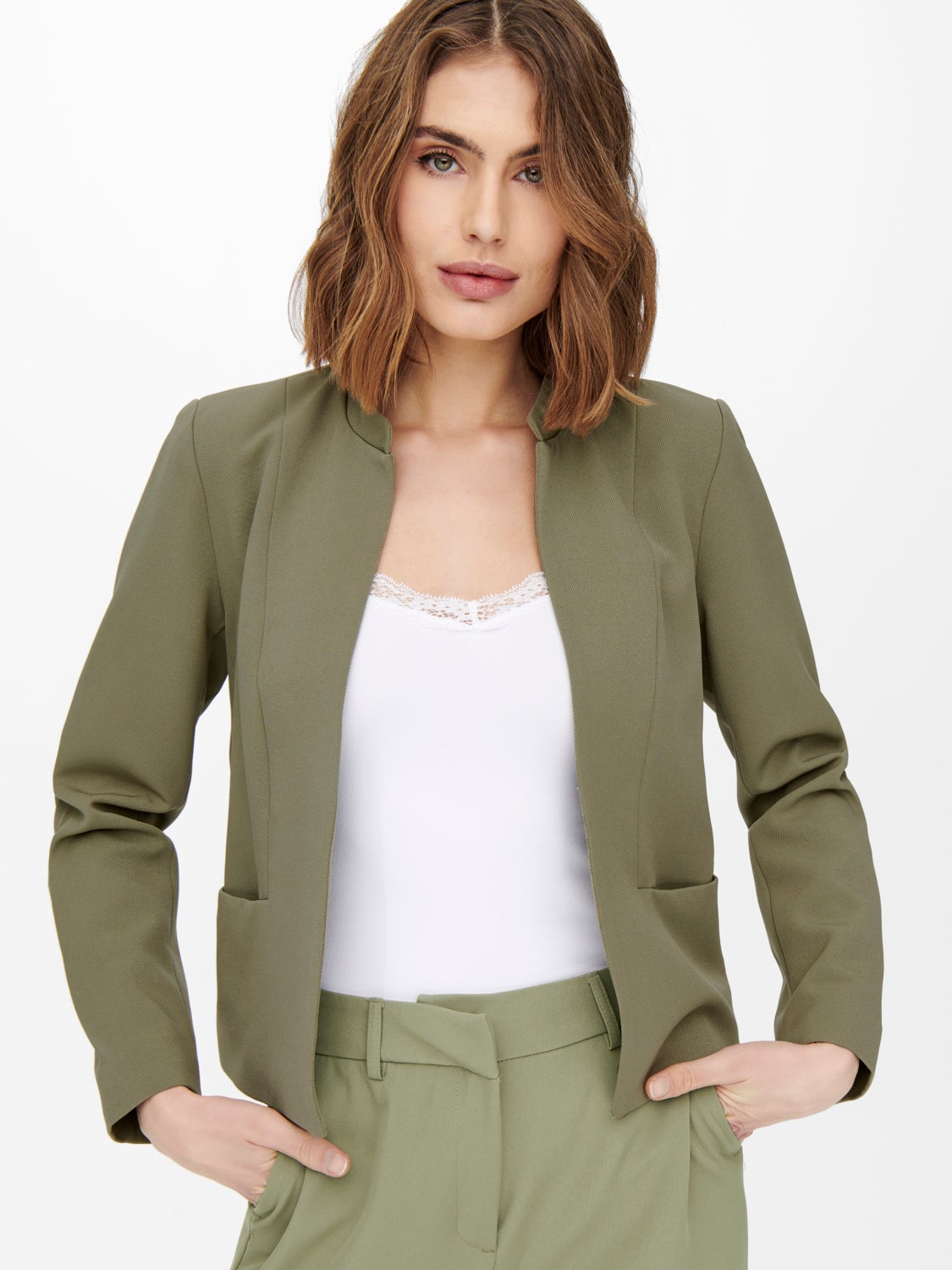 Short fitted Blazer