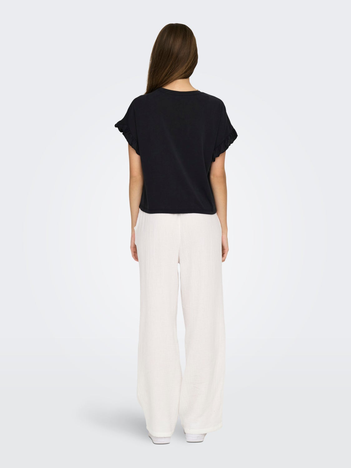 T-shirt with Frill Details