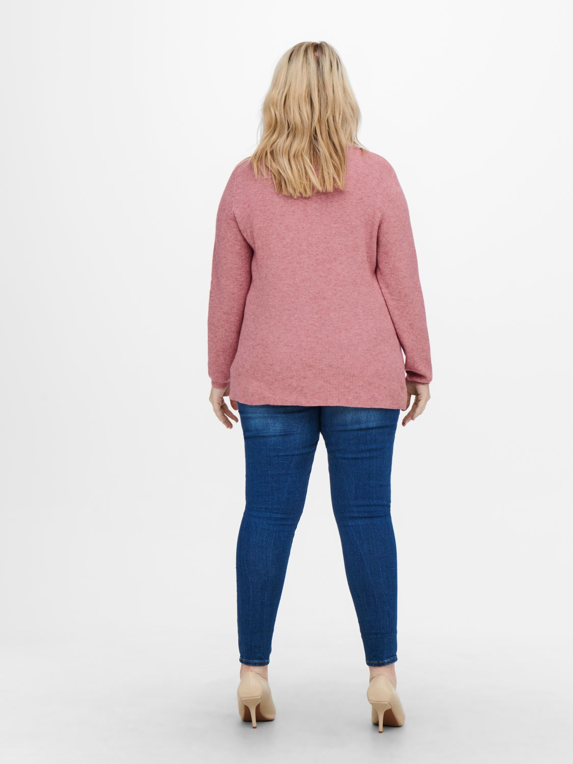 Curvy Knitted Pullover