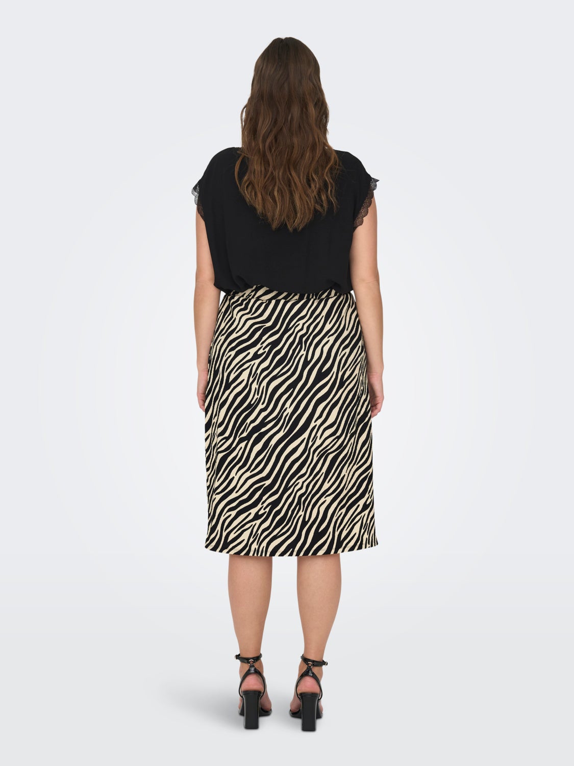 Curvy midi skirt