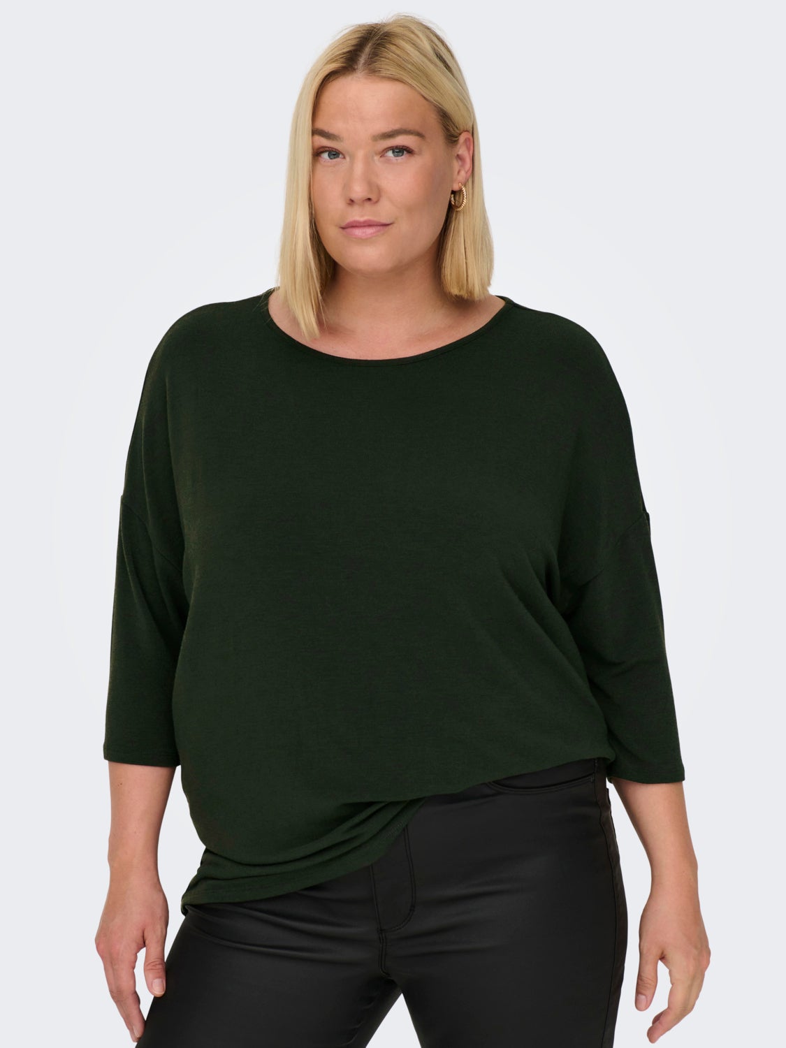 Curvy loose fitted 3/4 sleeved top