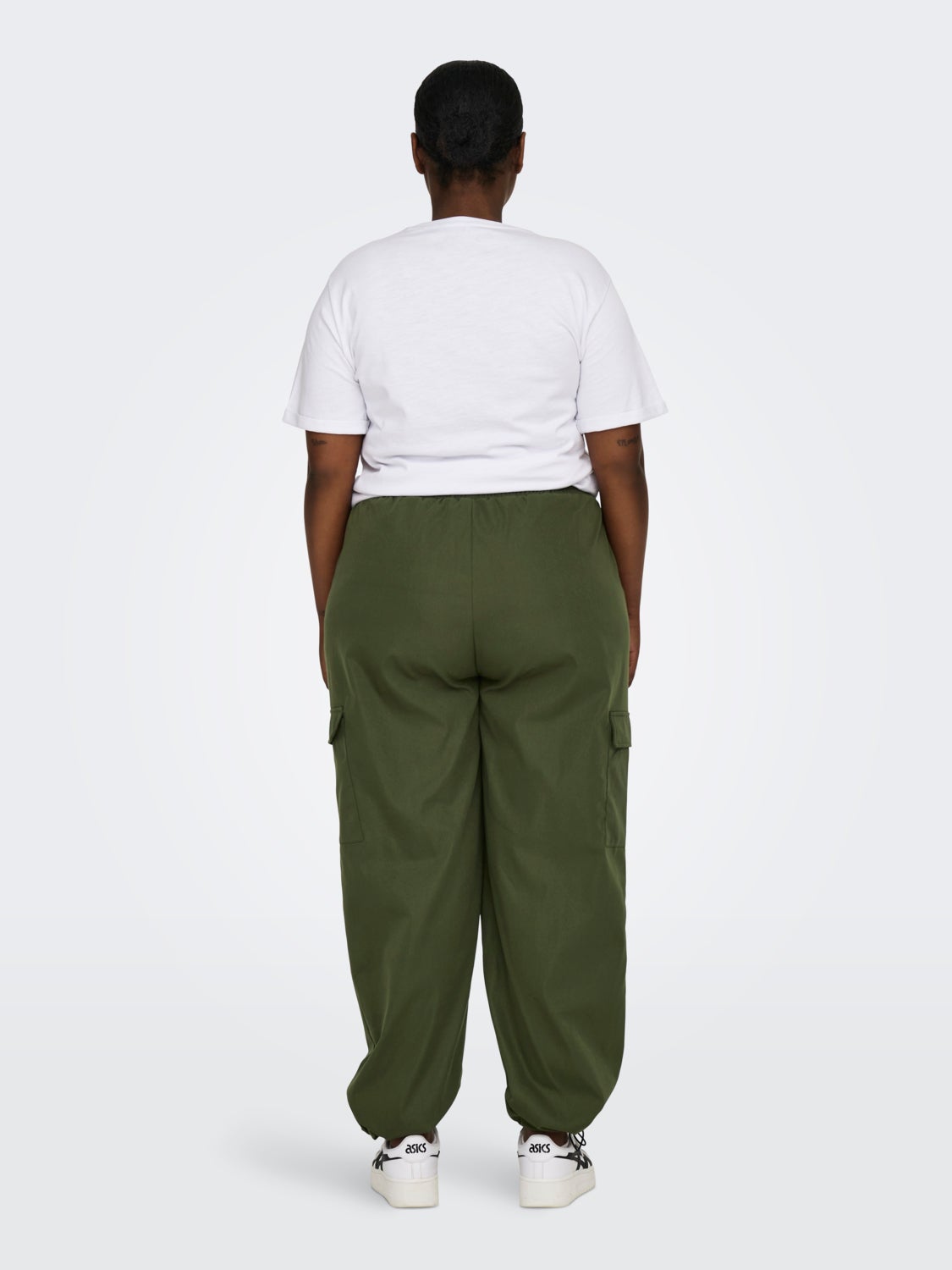 Curvy cargo pants