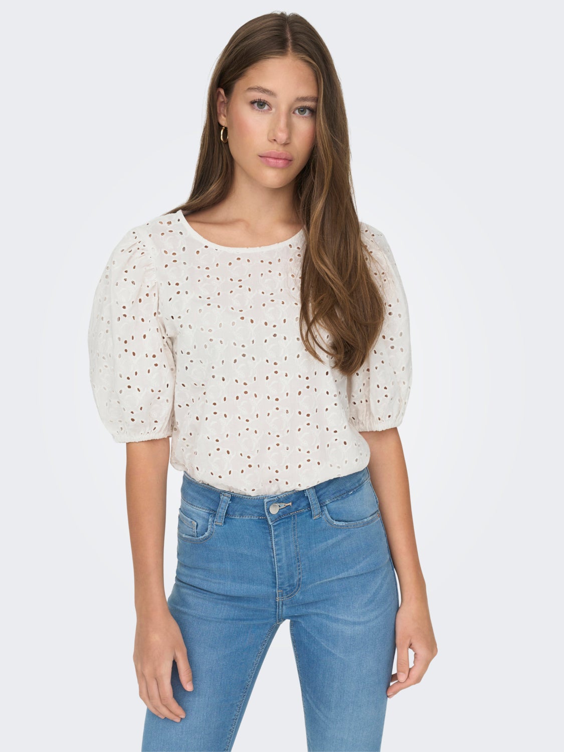 O-neck top with volume sleeves