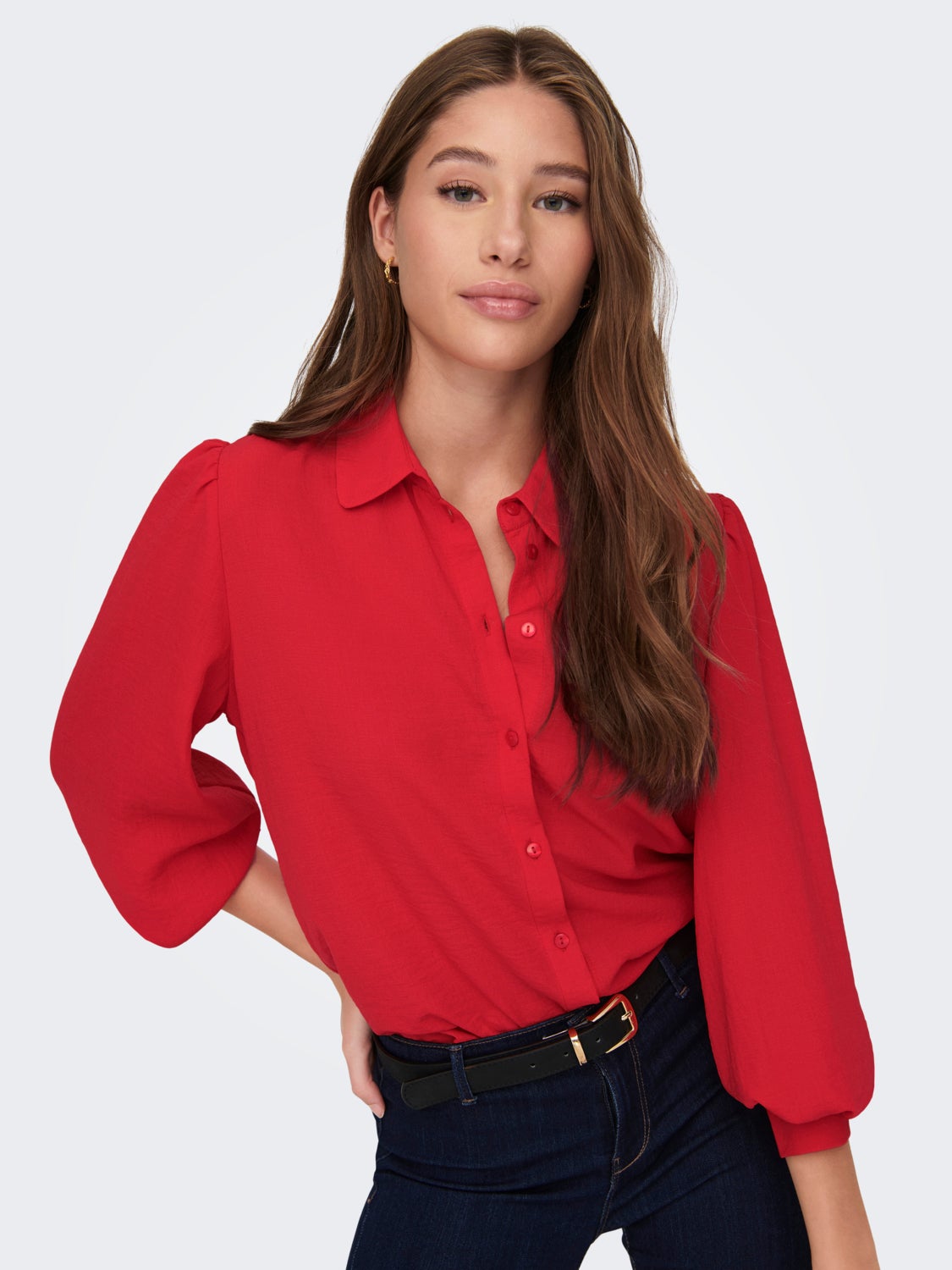 Shirt with volume sleeves