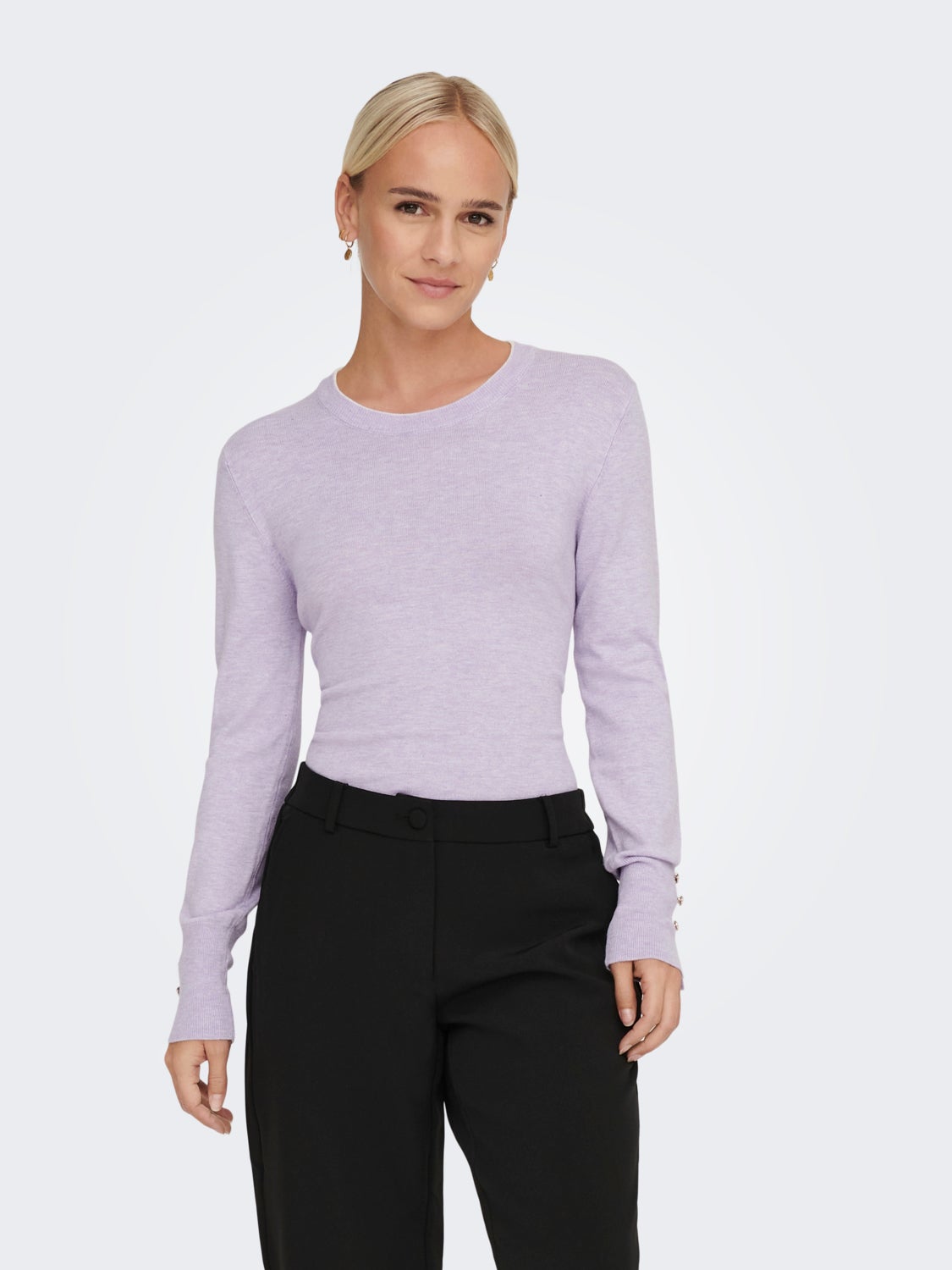 Solid color knitted pullover