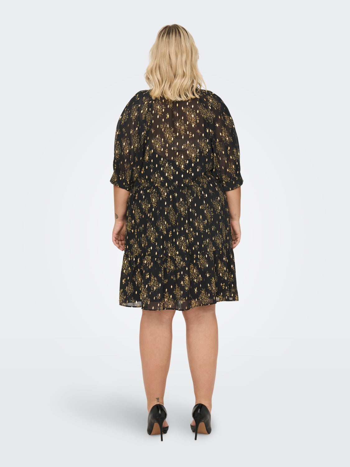 Curvy 2/4 sleeved Dress