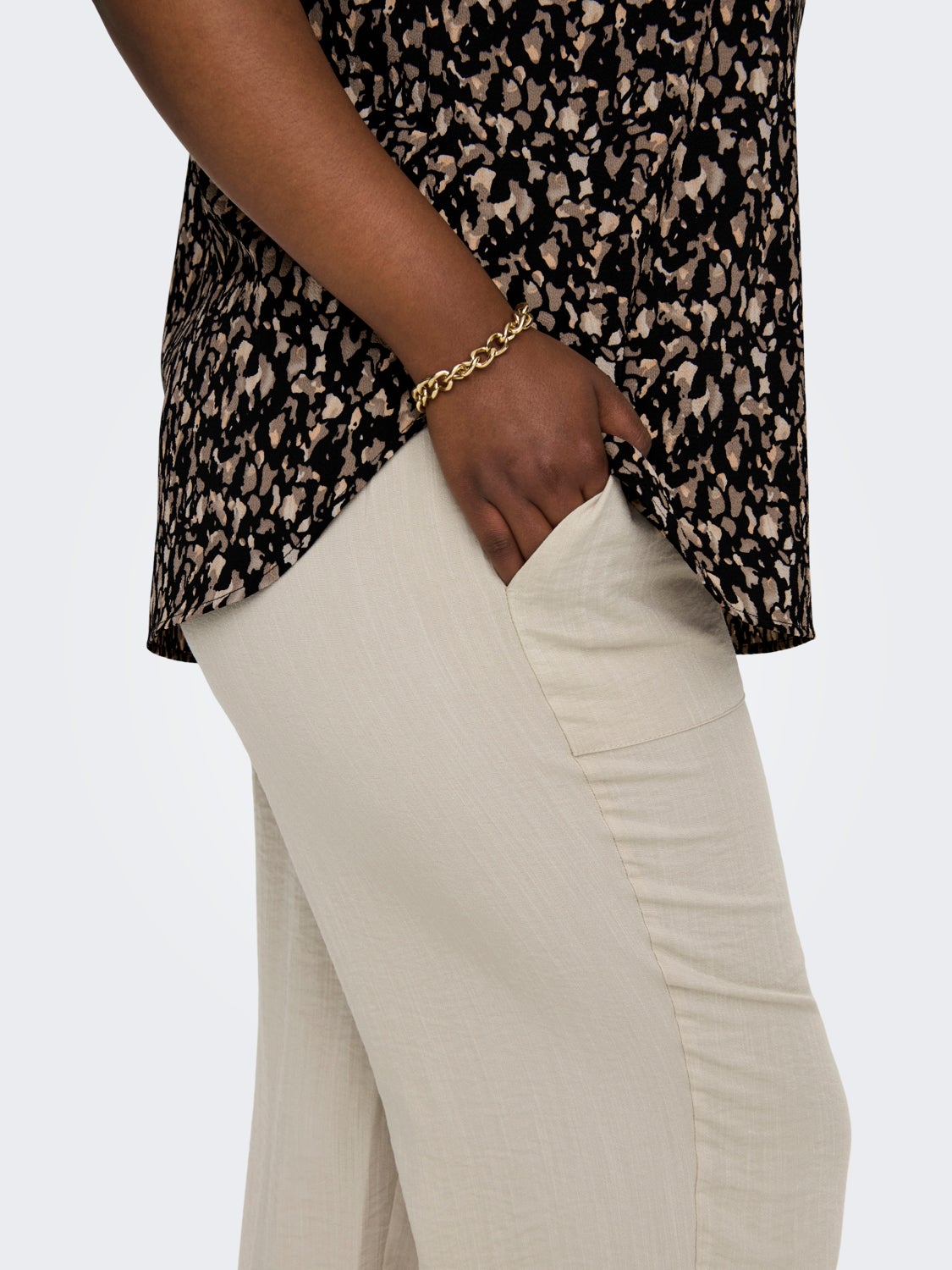 Curvy short sleeve Top