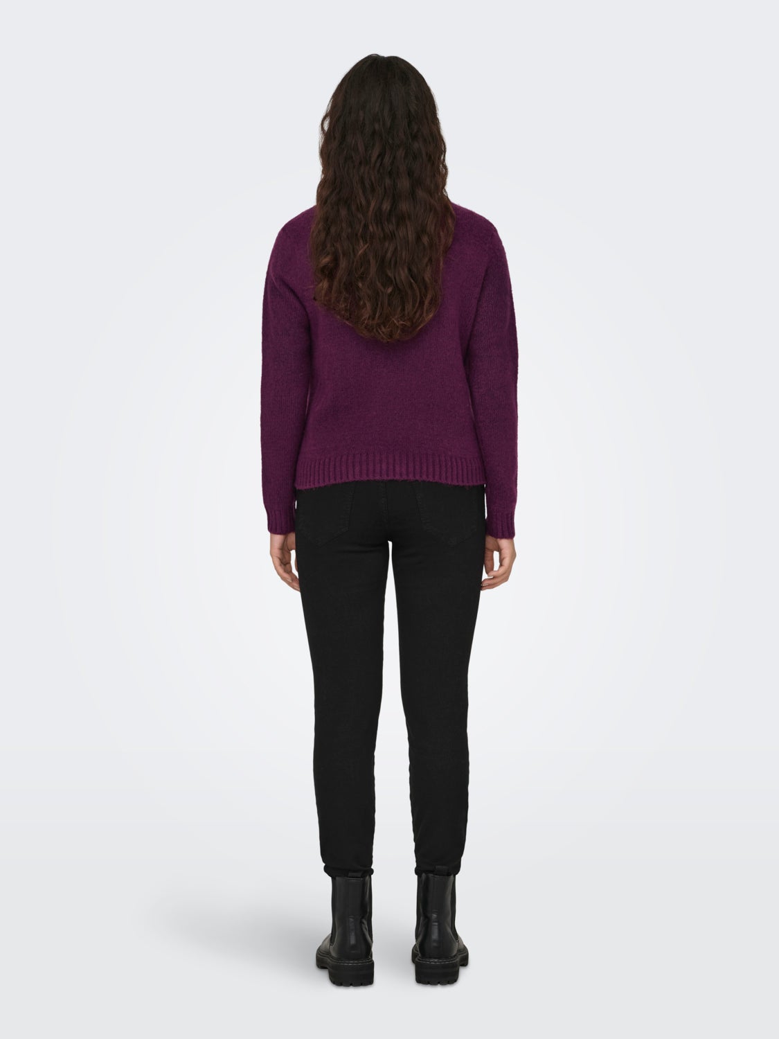 O-neck knitted pullover