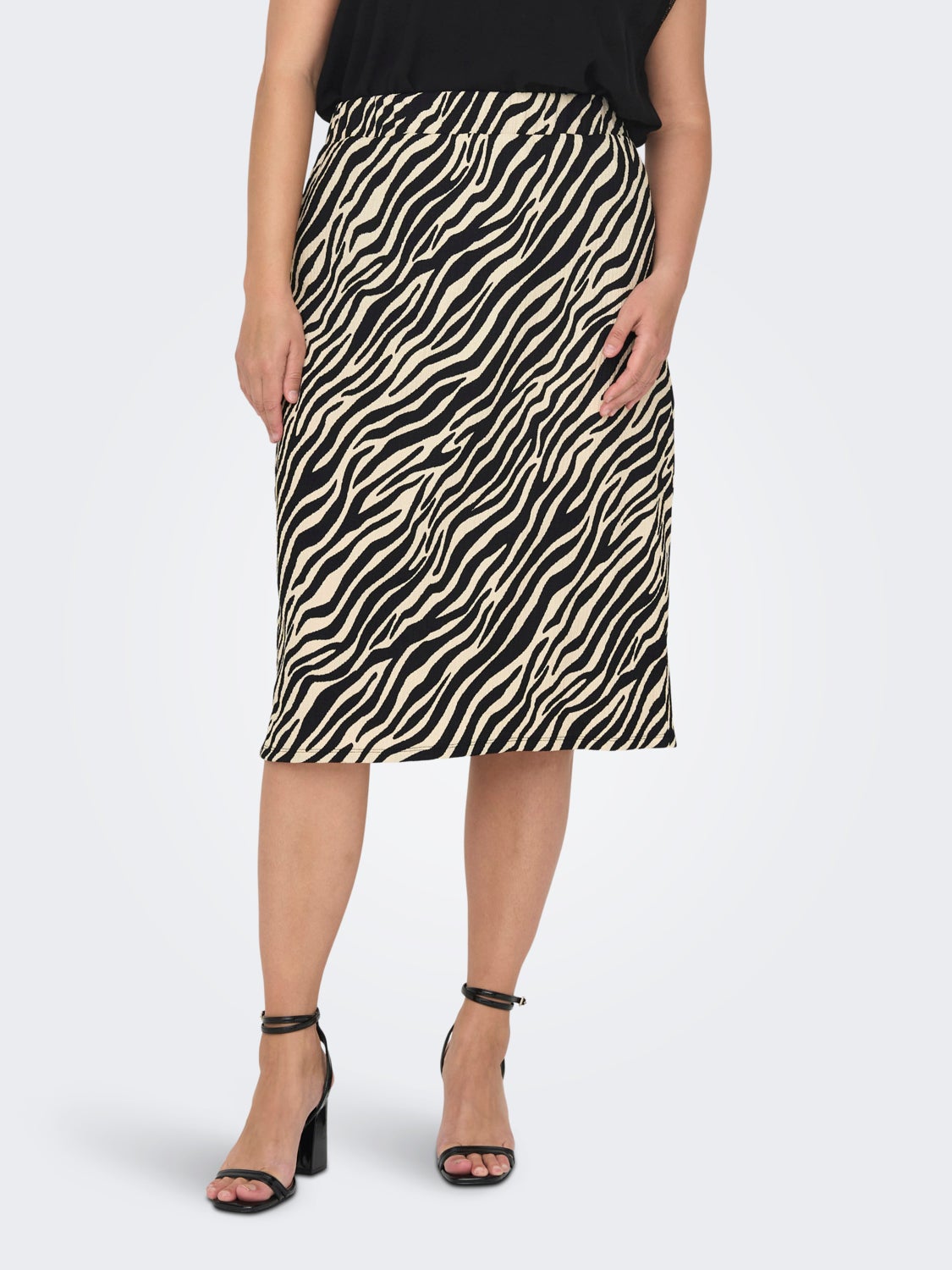 Curvy midi skirt