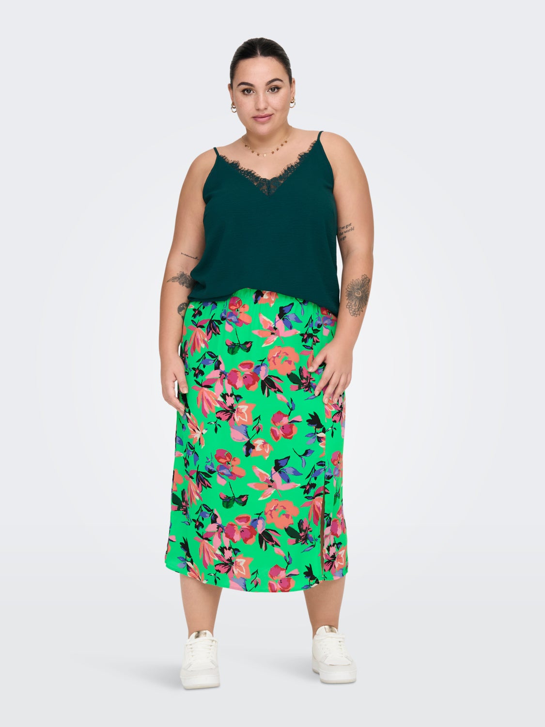 Curvy lace detailed strap top