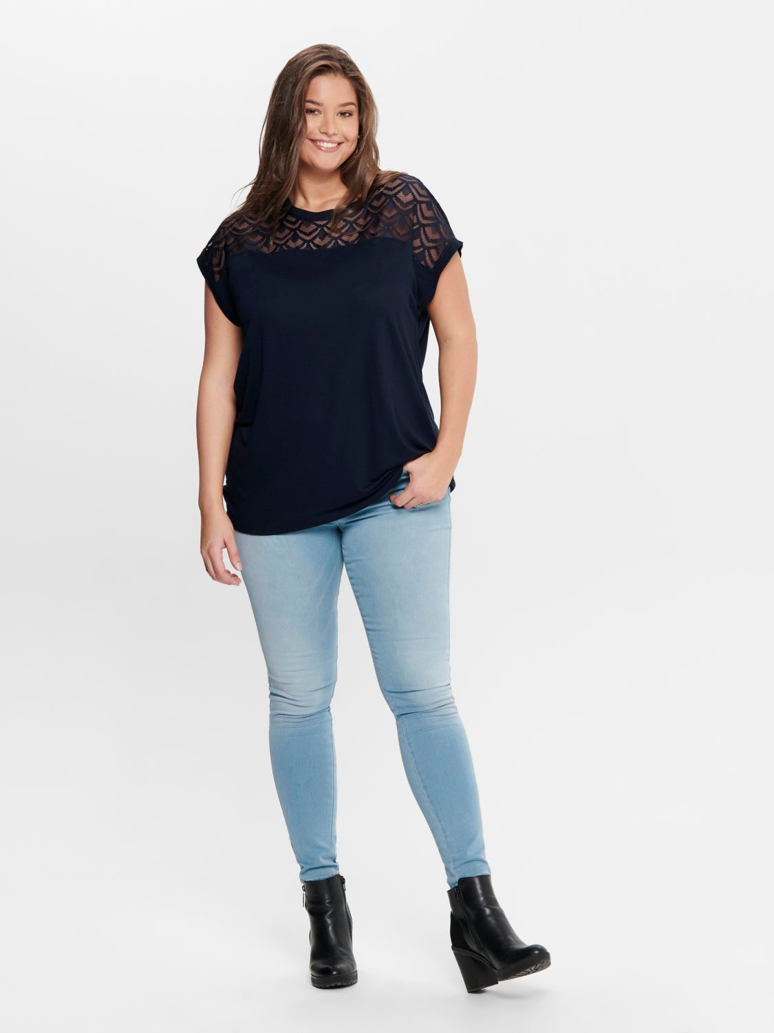 Curvy lace detail Top