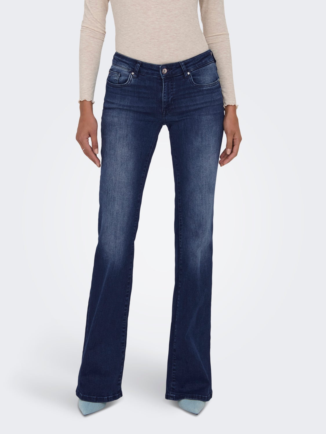 Wide Leg Fit Low waist Jeans