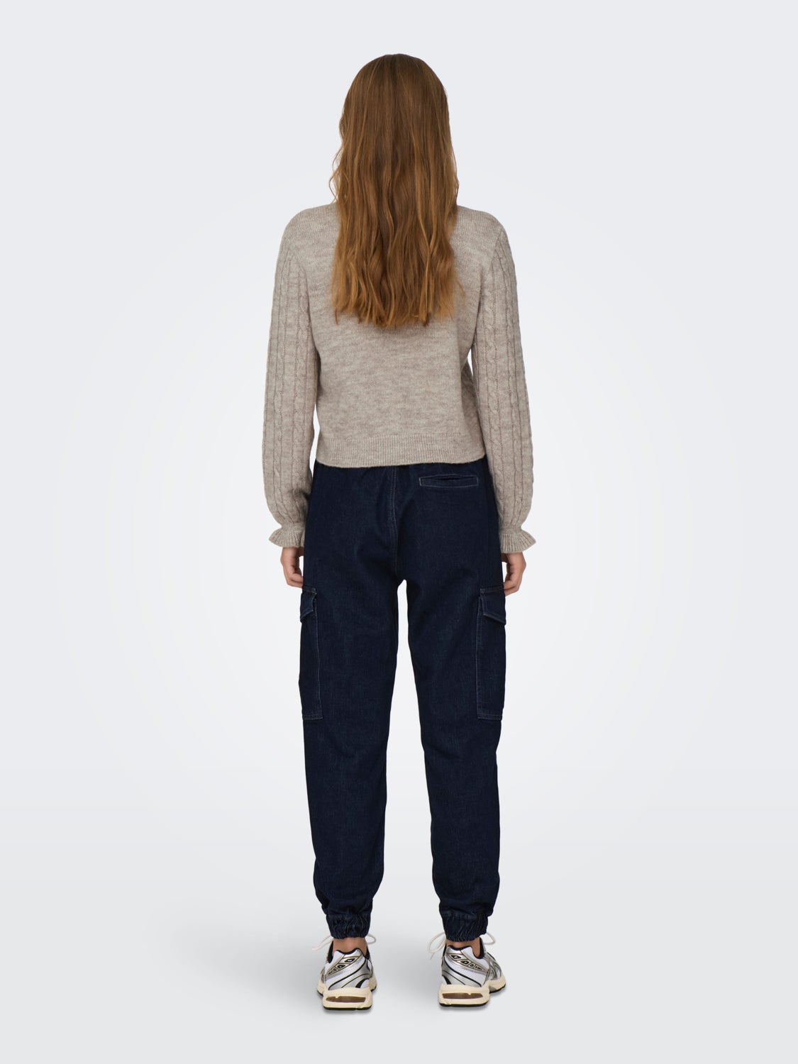 O-neck knitted pullover