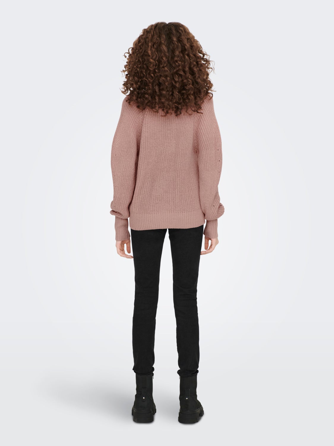 V-neck knitted pullover