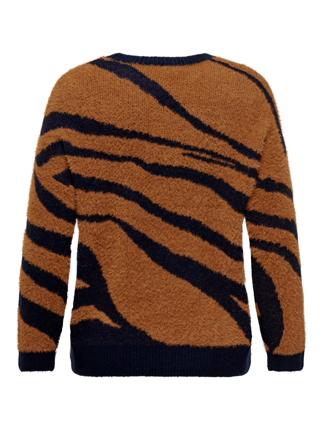 Curvy o-neck knitted pullover