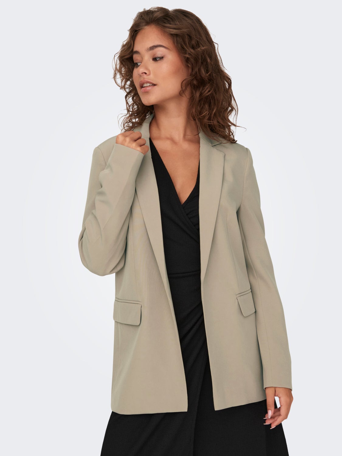 LOOSE FIT BLAZER