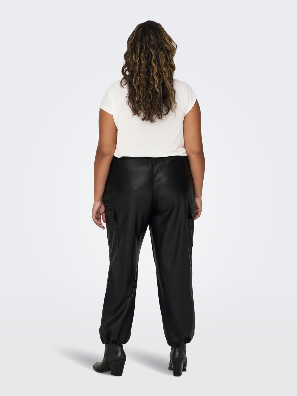 Curvy faux leather pants