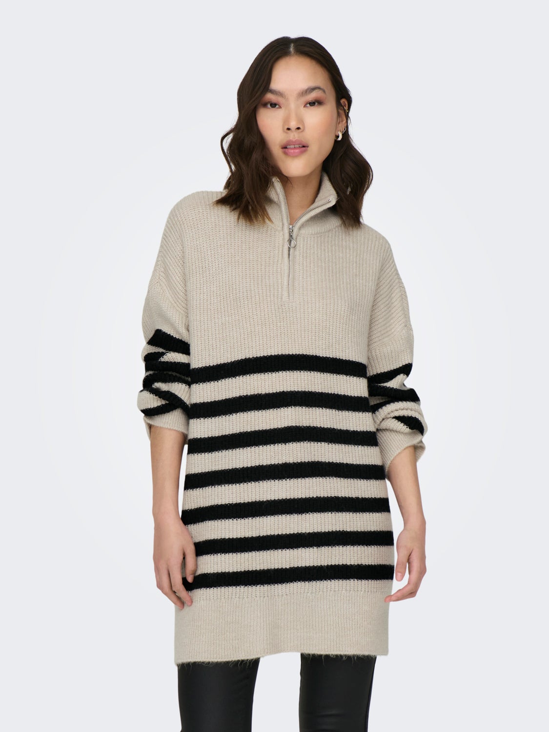 High neck knitted pullover