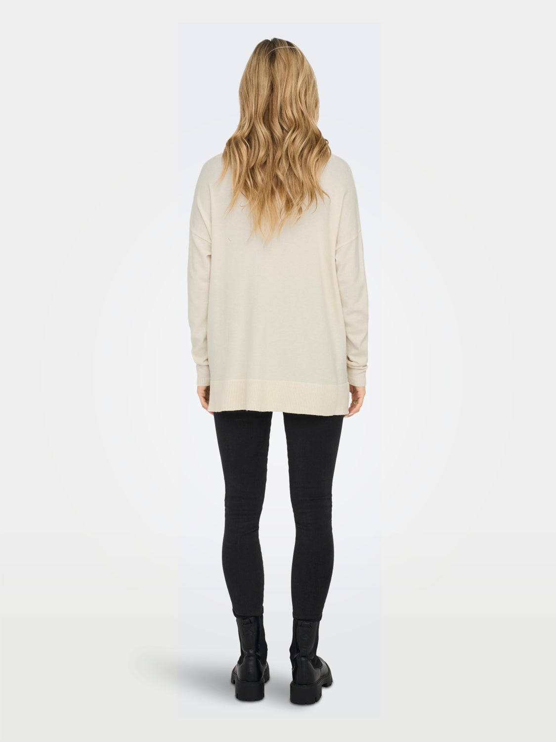 Knitted o-neck pullover