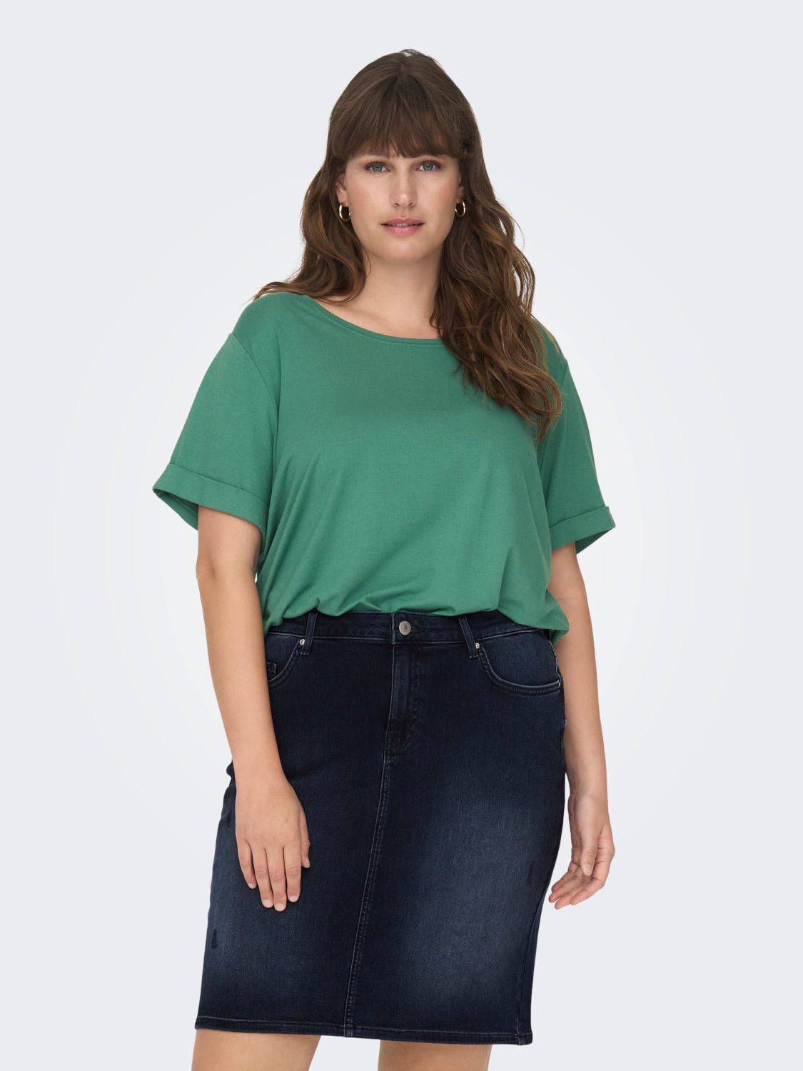 Curvy solid colored T-shirt