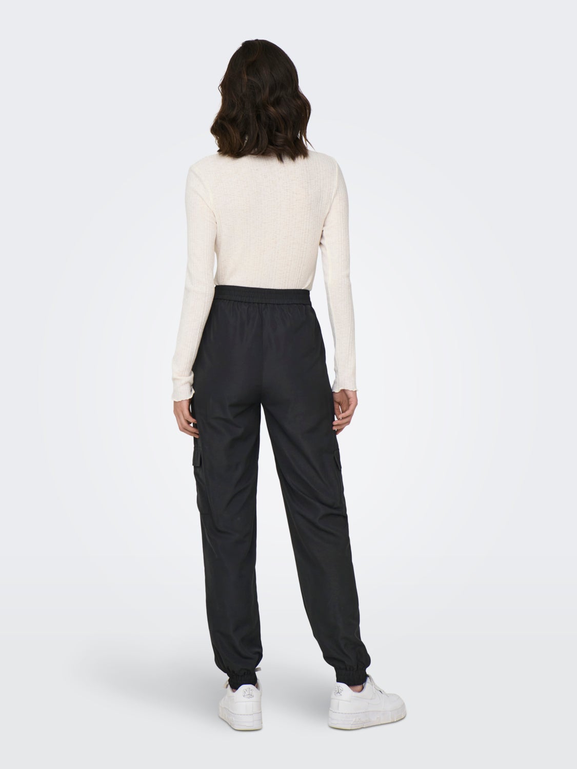 Cargo trousers with mid waist