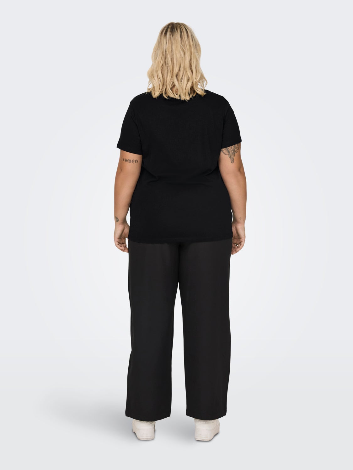 Curvy christmas detailed t-shirt