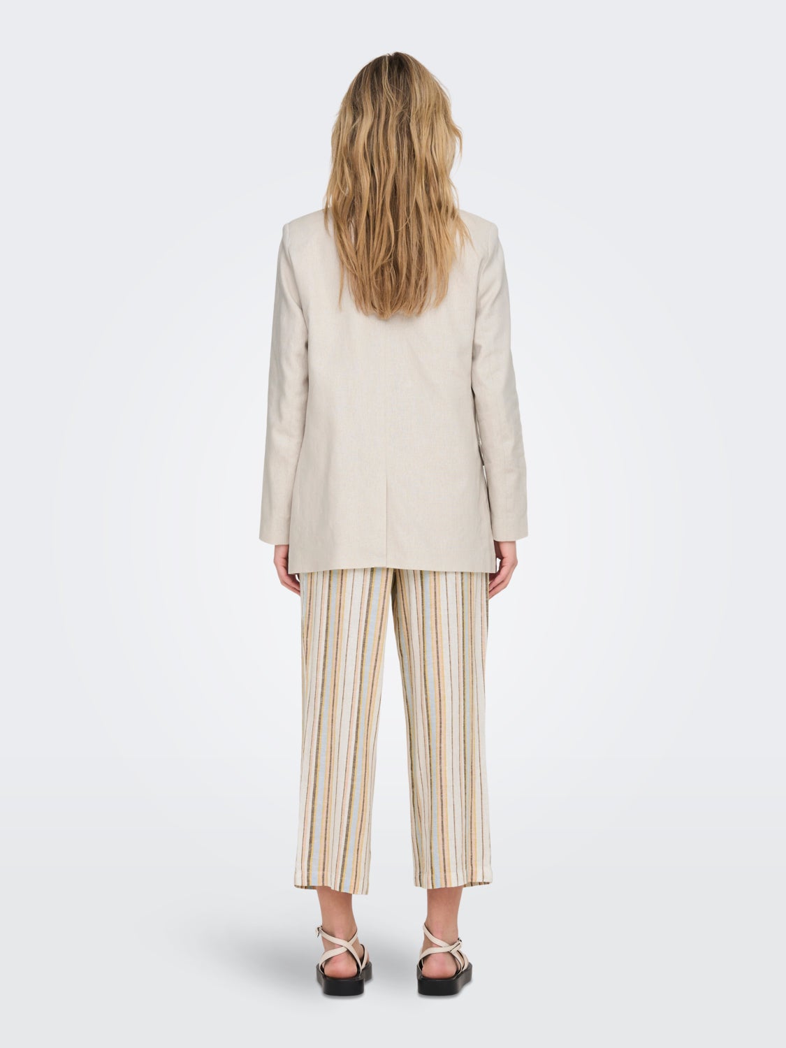 Loose fit open blazer