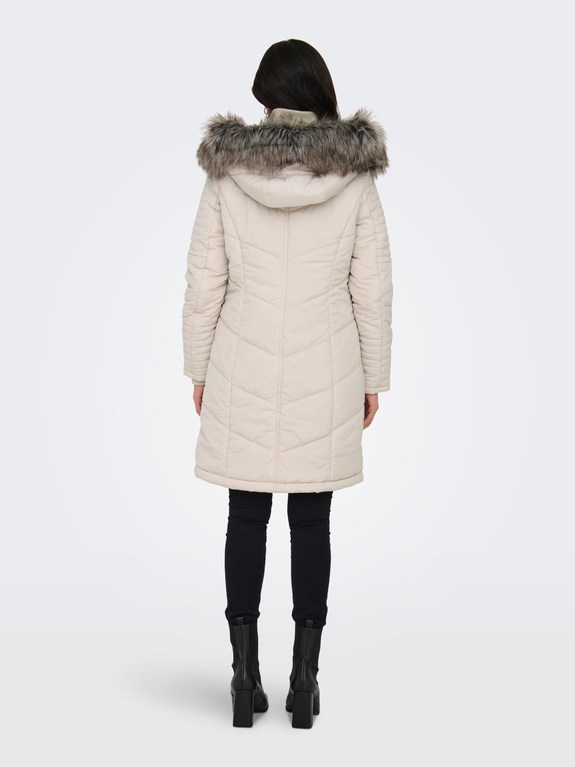 Hooded puffer jacket