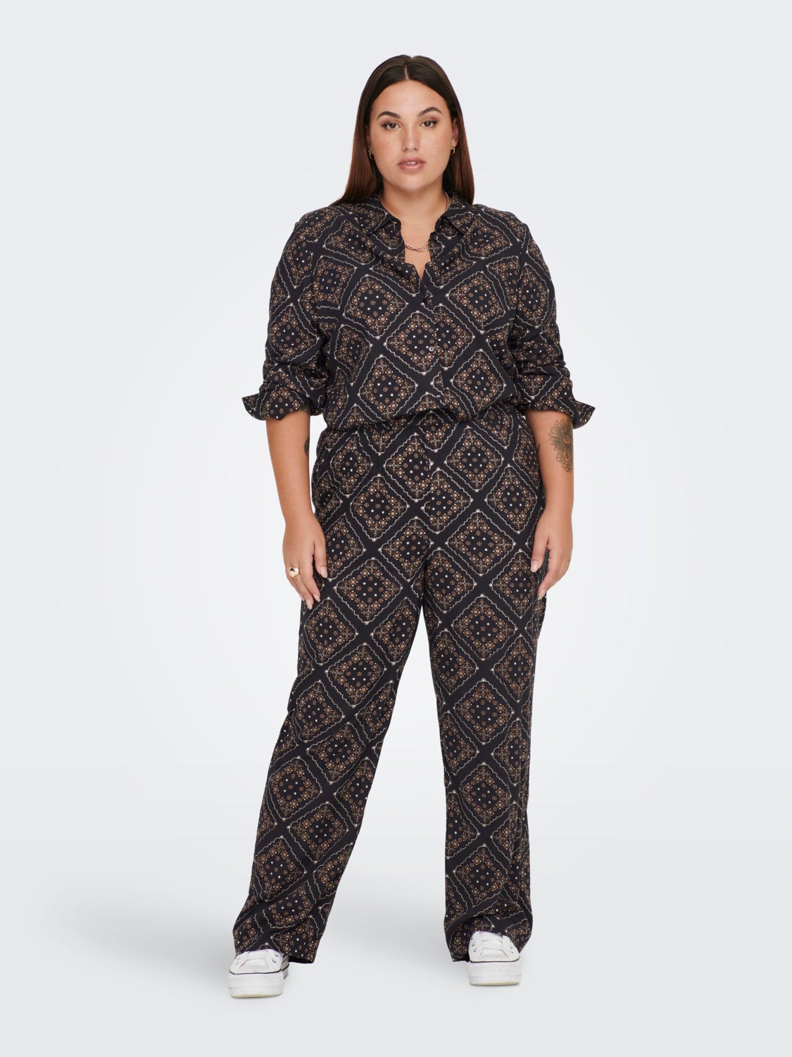 Curvy Patterned Shirt