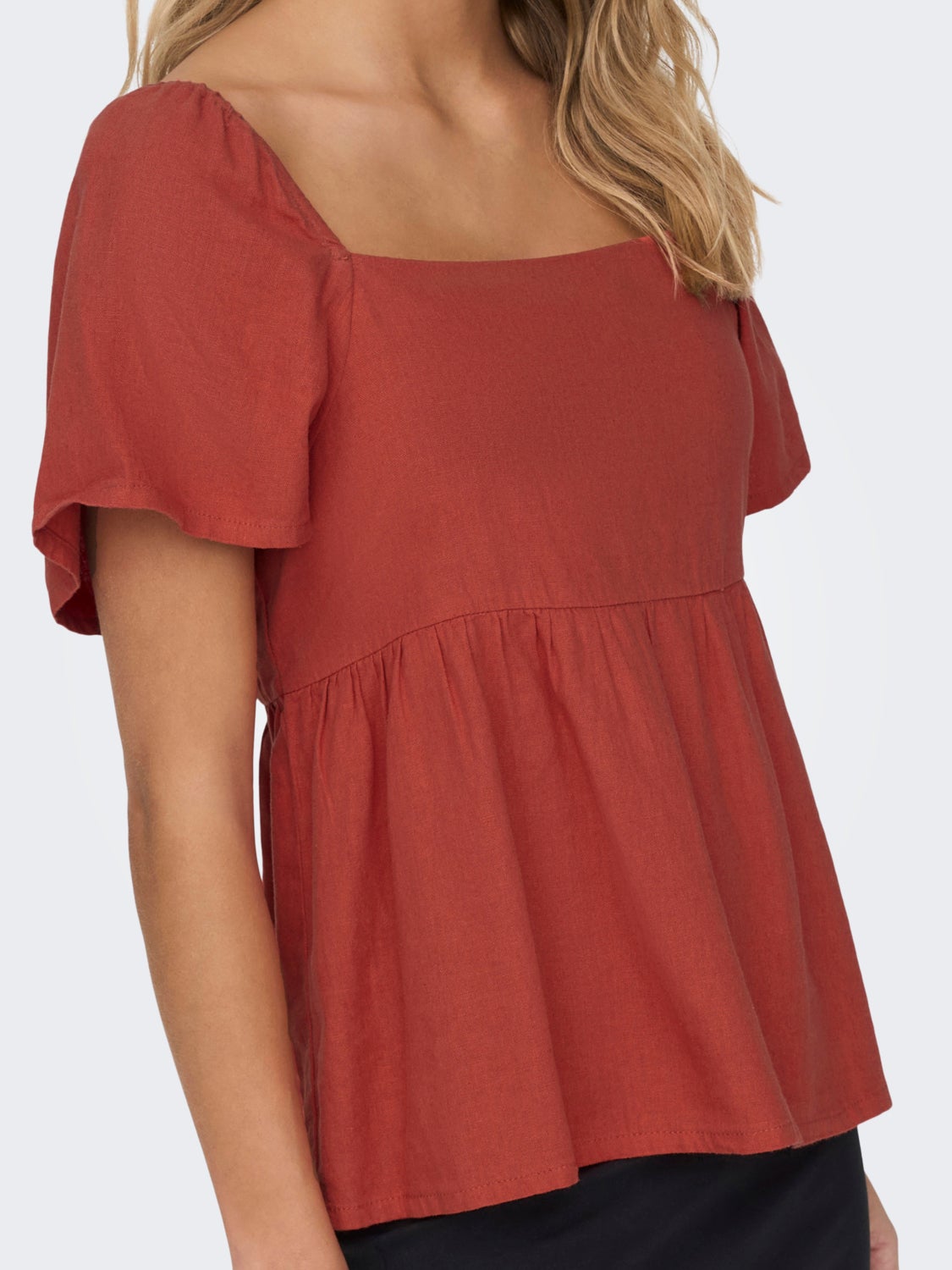 Volume Top With Square Neck