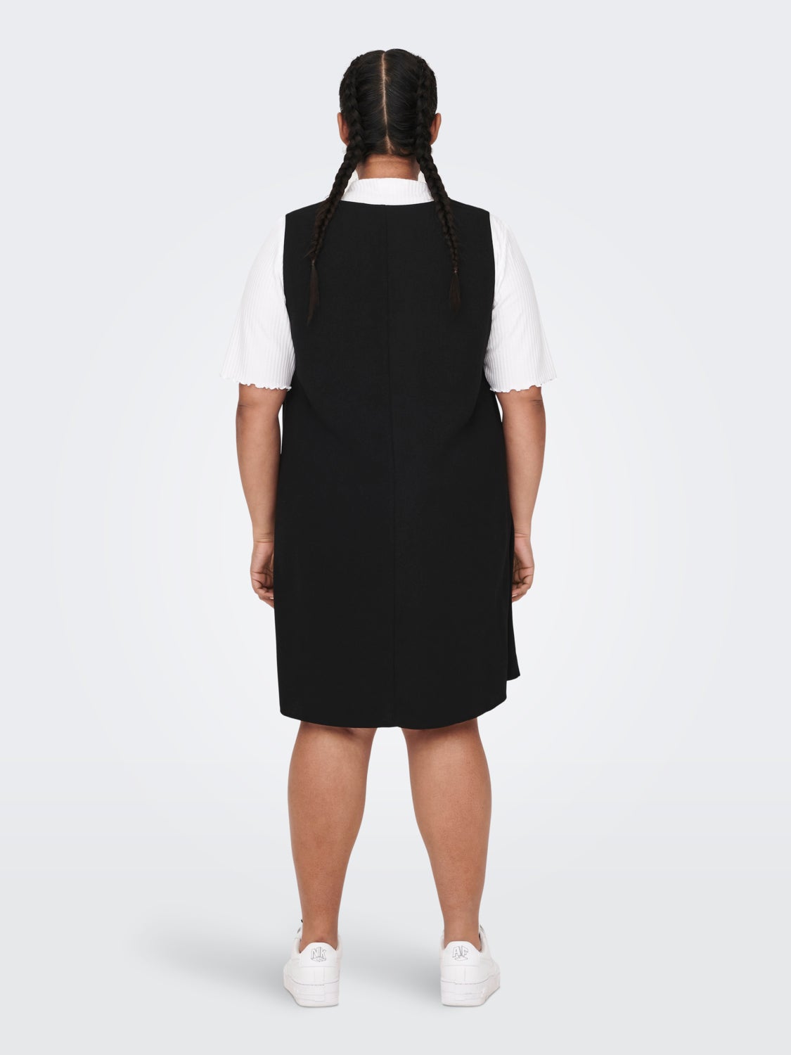 Curvy sleeveless tunic