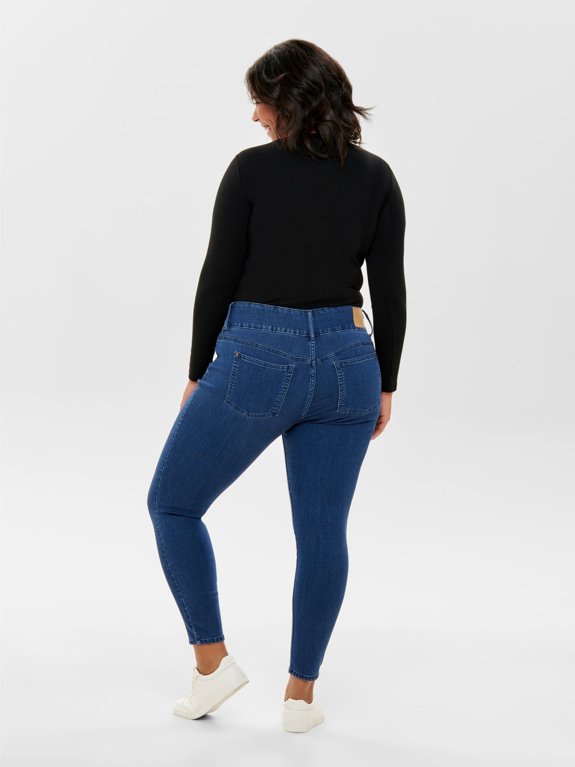 Curvy long sleeve top