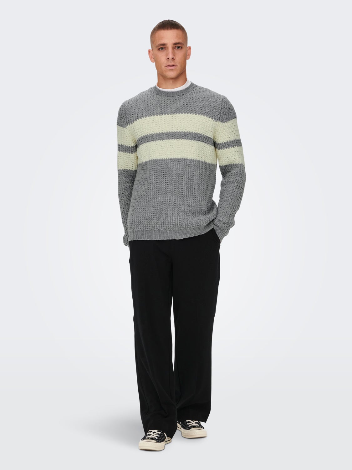 Textured knitted pullover