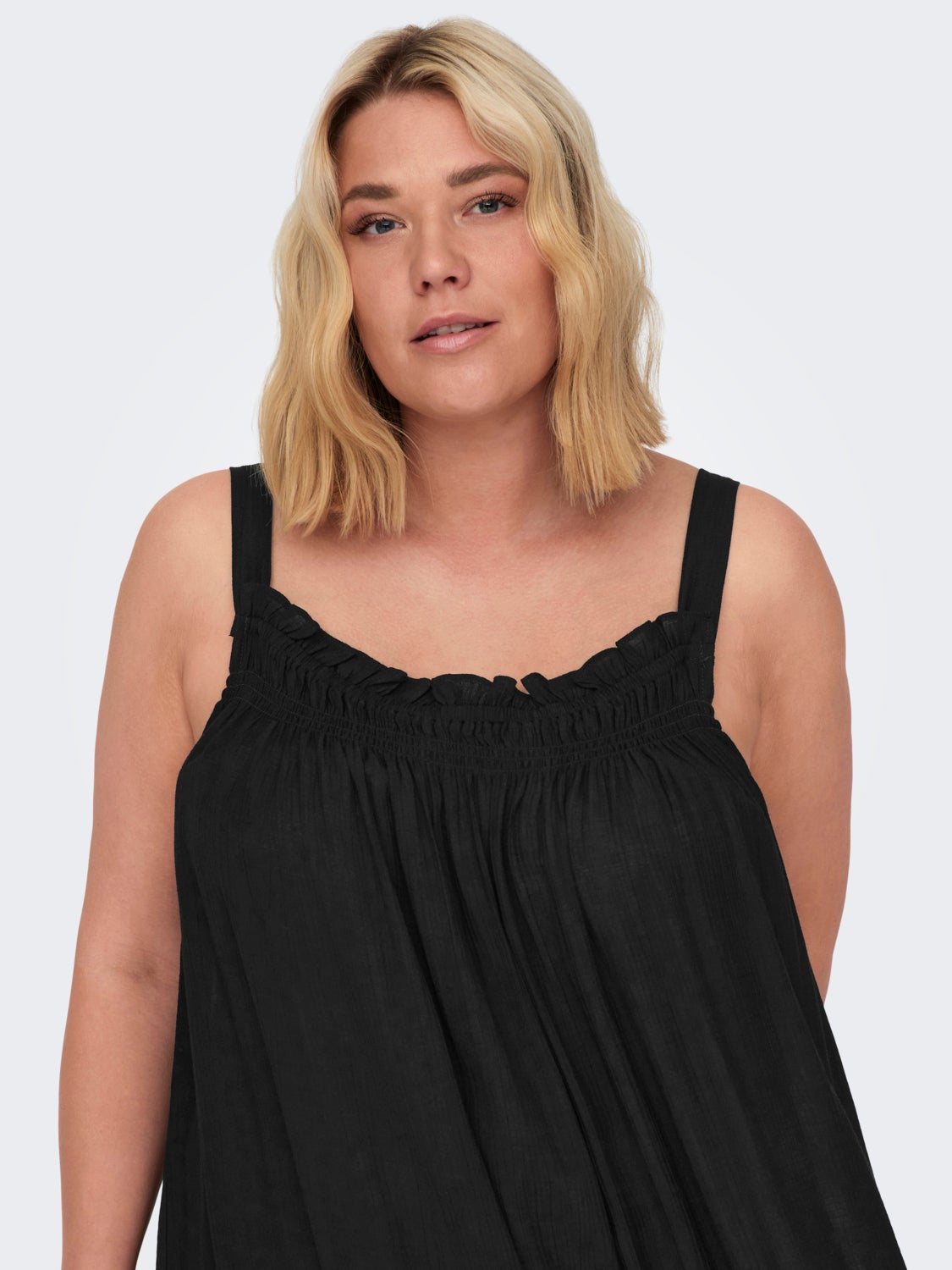 Curvy sleeveless dress