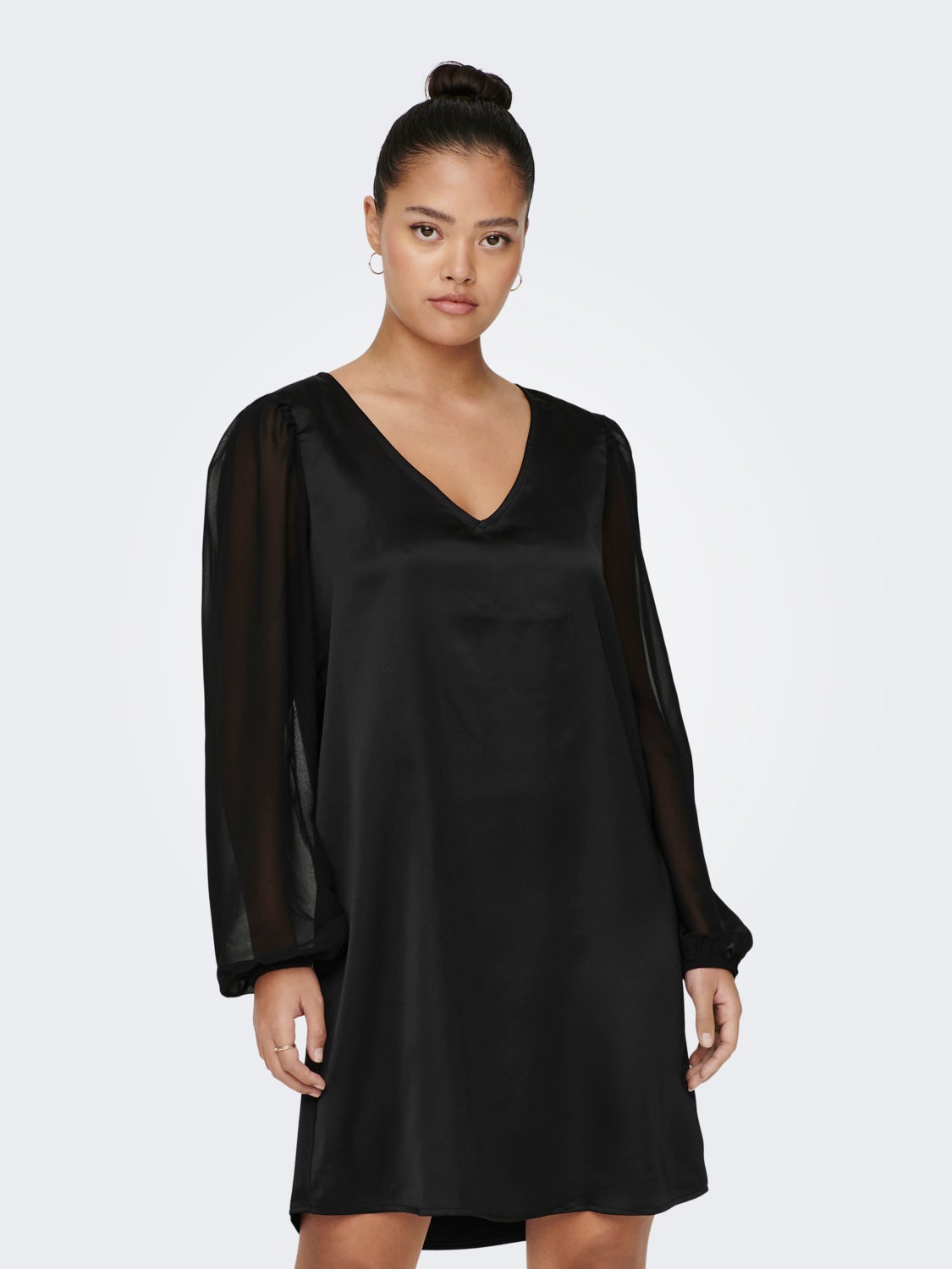 Regular Fit V-Neck Short dress