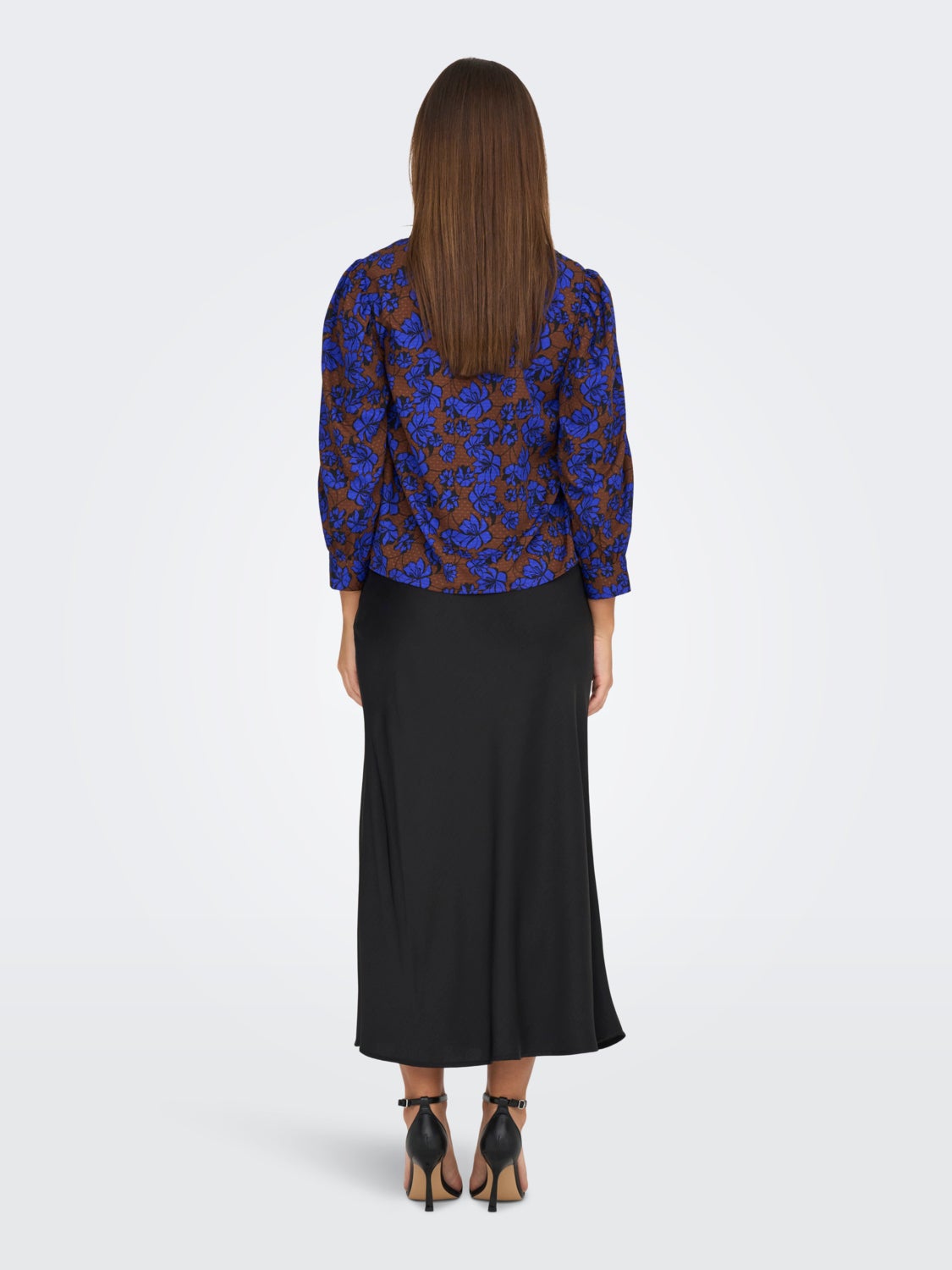 V-neck top with print